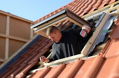 Pose de fenêtres de toit Velux à Saulzet